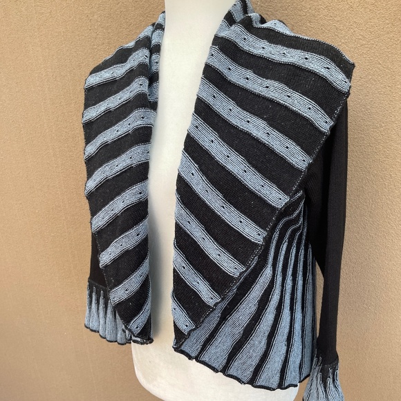 NEW! Angel Design by Sabri Ozel Pleated Italian Circle Cardigan Size Medium - Picture 4 of 10